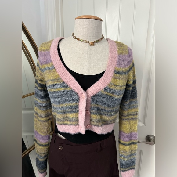 Aritzia Sunday Best Womens Reese Cropped Cardigan S Multicolor Fuzzy Button Up - Picture 2 of 9